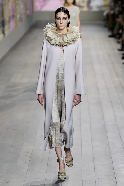 Look 35